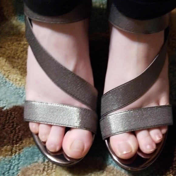 NWOT Style Charles wedges. Metallic silver. 10 - Picture 2 of 7